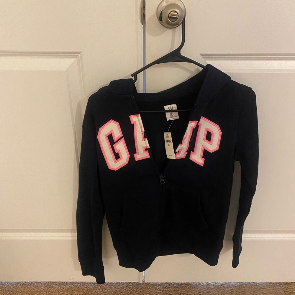 NWT Gap sweatshirt for kids